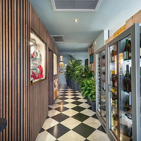 Rosabianca Boutique ראפאלו