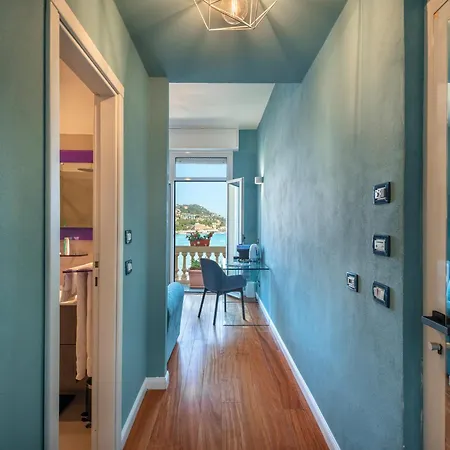 מלון Rosabianca Boutique 4*